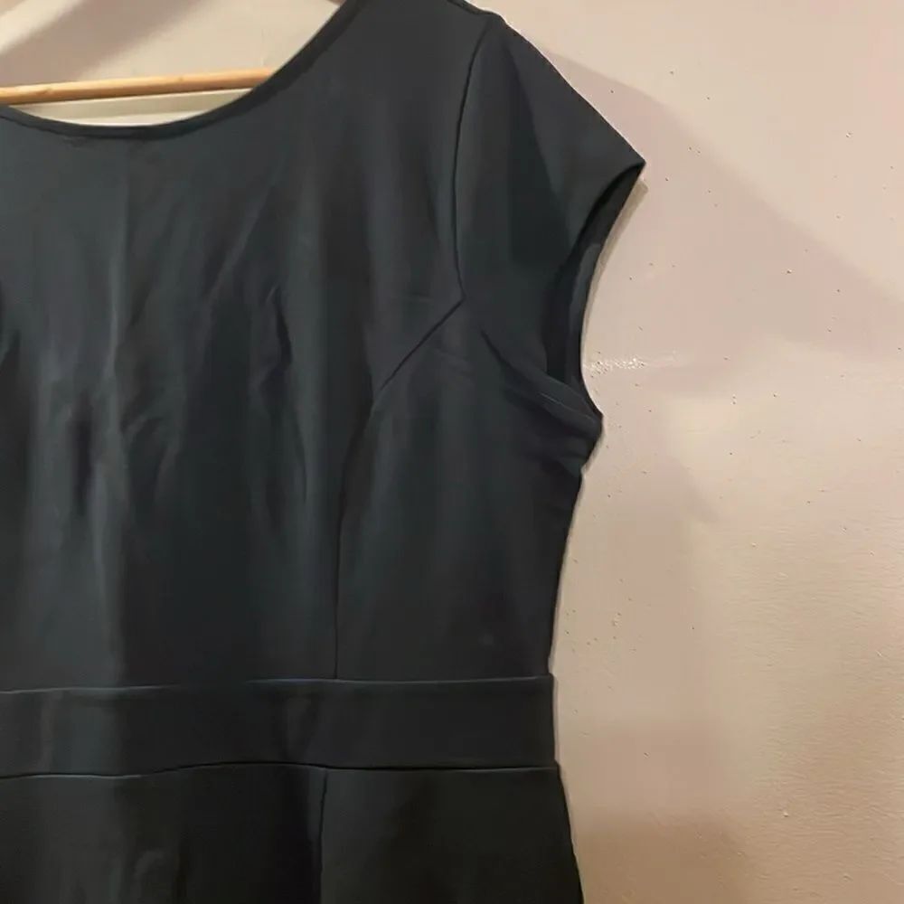 LOFT Dress - Picture 2 of 10